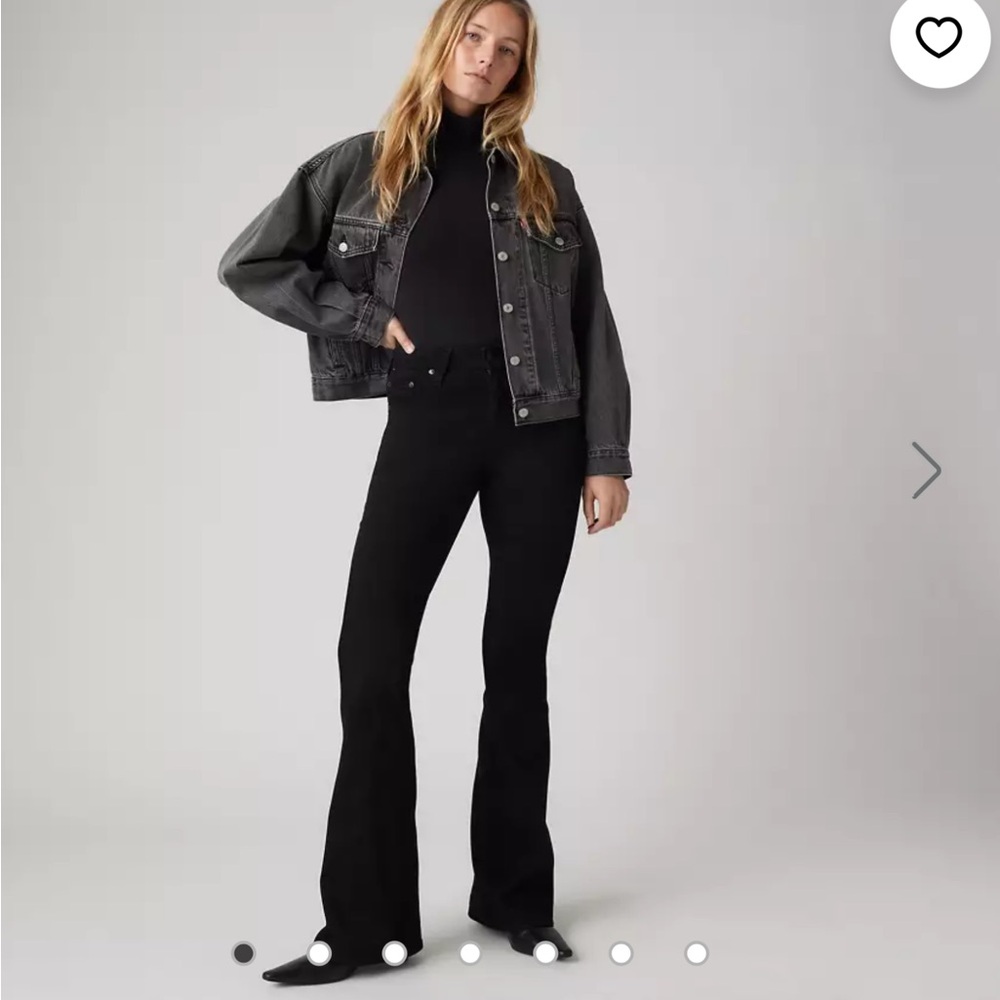 NEW! ✨ Levi’s 726 Flare Jeans